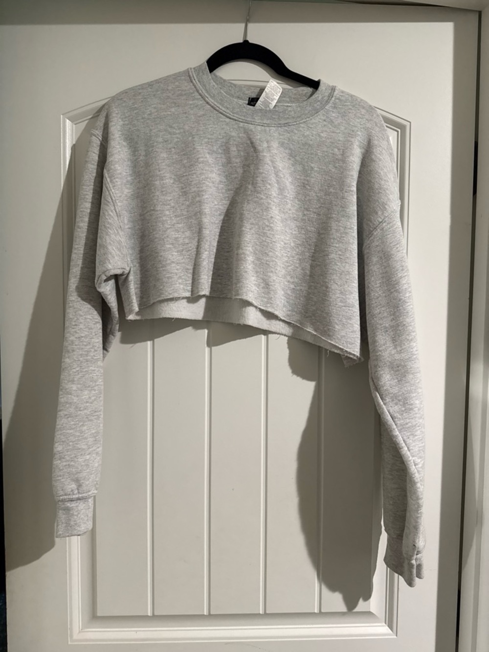 PrettyLittleThing Light Gray Cropped Crew Sweatshirt